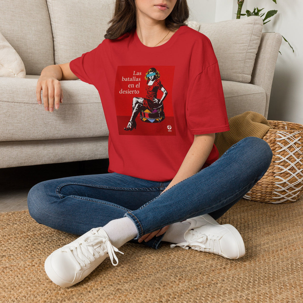Las batallas en el desierto Spanish Novel Cover T-Shirt