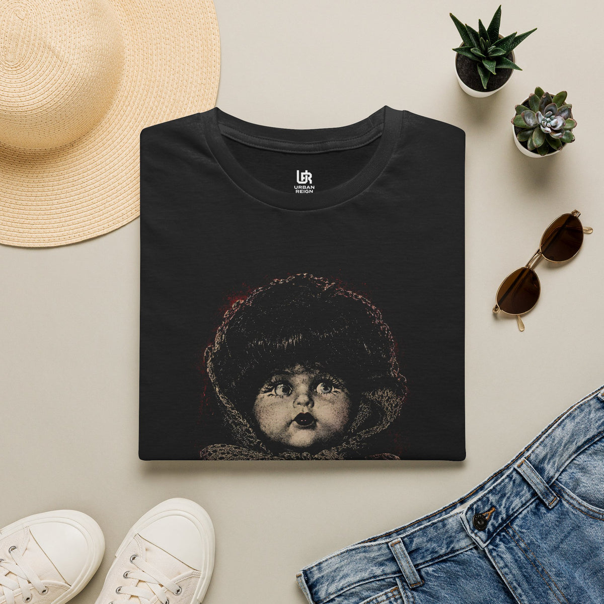 La Muñaca Gaby Vacaciones de Terror T-Shirt